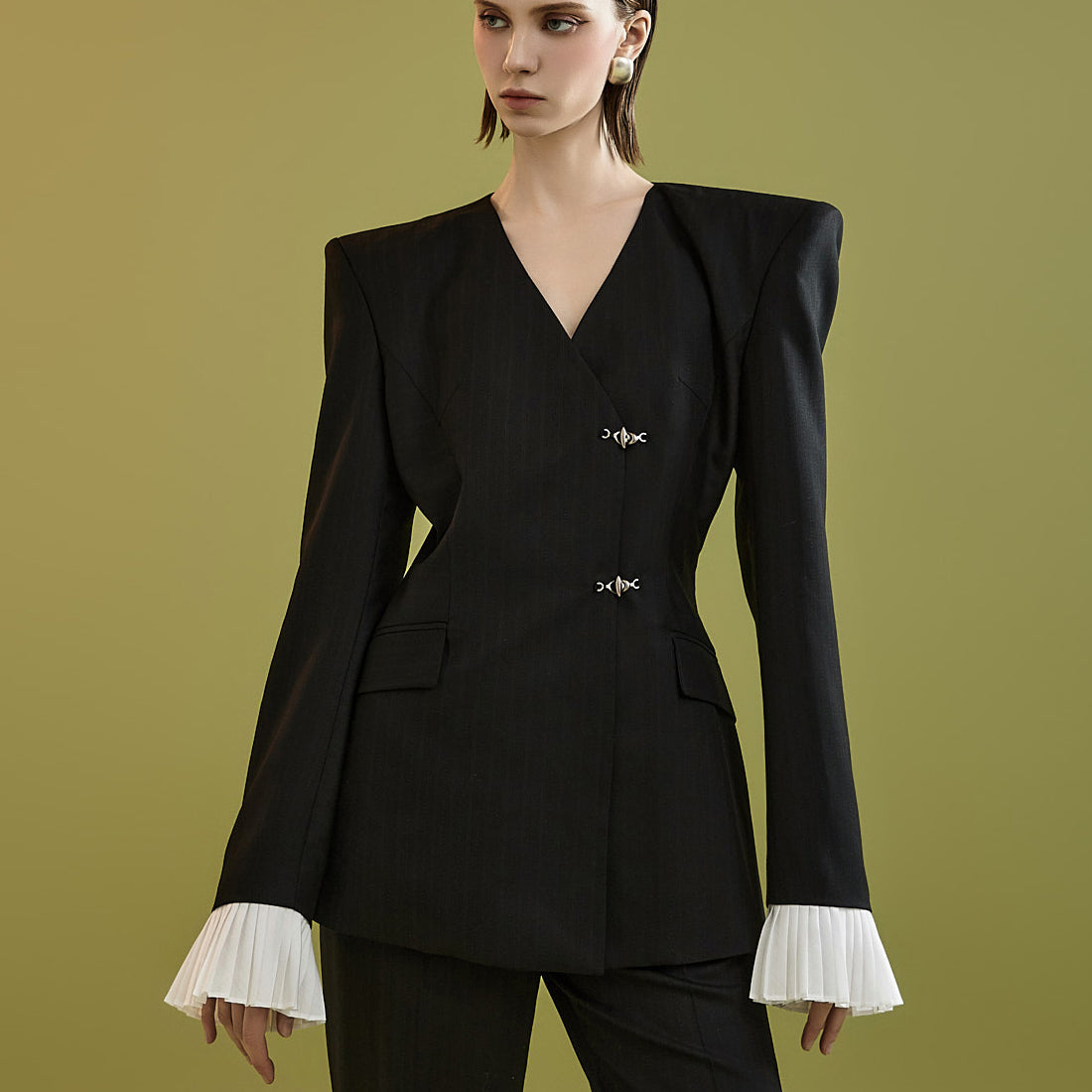 MBDJ067 条纹荷叶边细节夹克