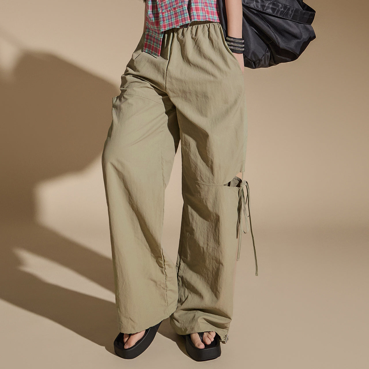 P3168 マルチウェイスリットパンツ