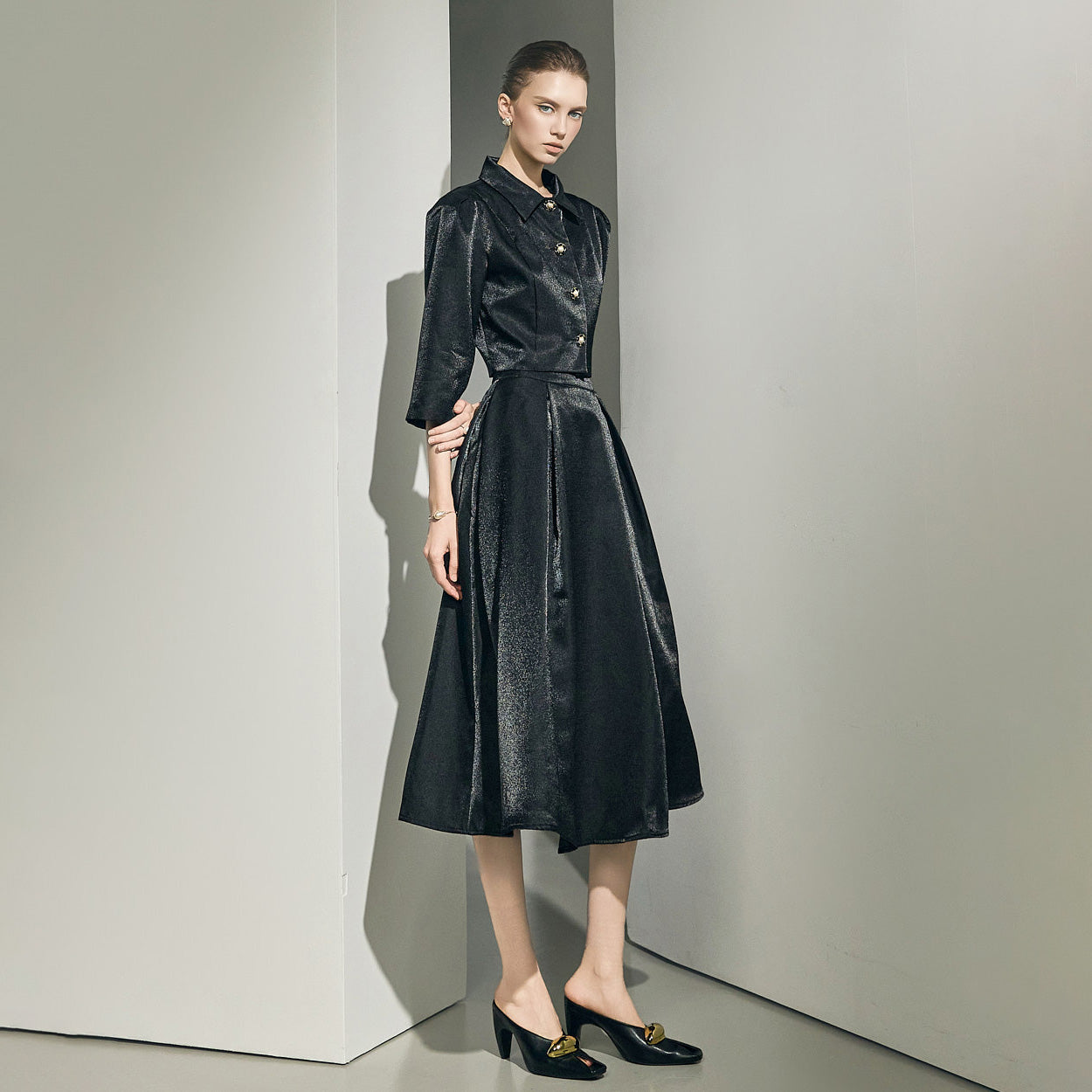 D5691 Objet Glossy Two-Piece Set