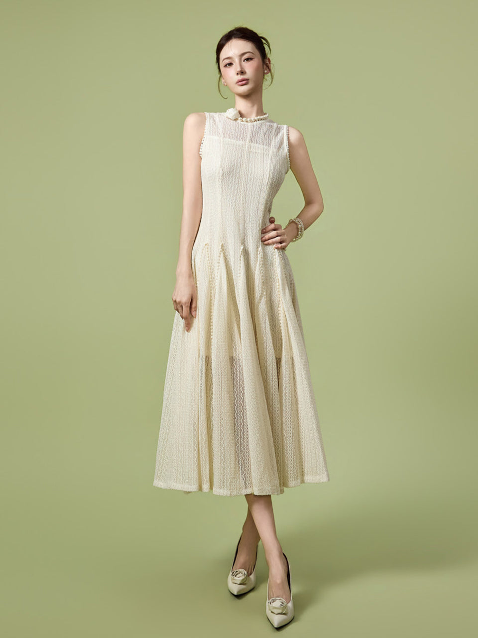 D5589 シアーレースフレアドレス