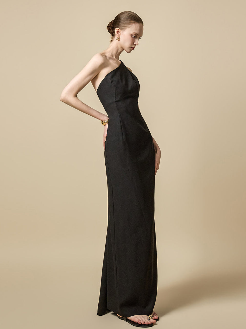 D9618 One-Shoulder Slim Dress