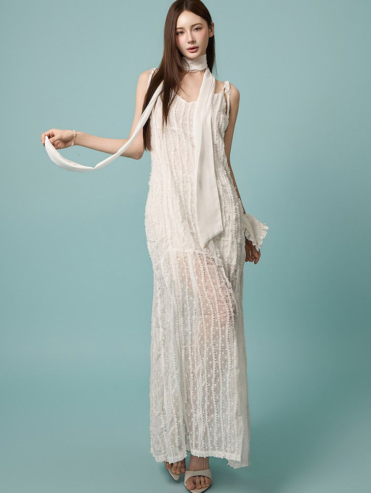 D5640 Dress with Scarf