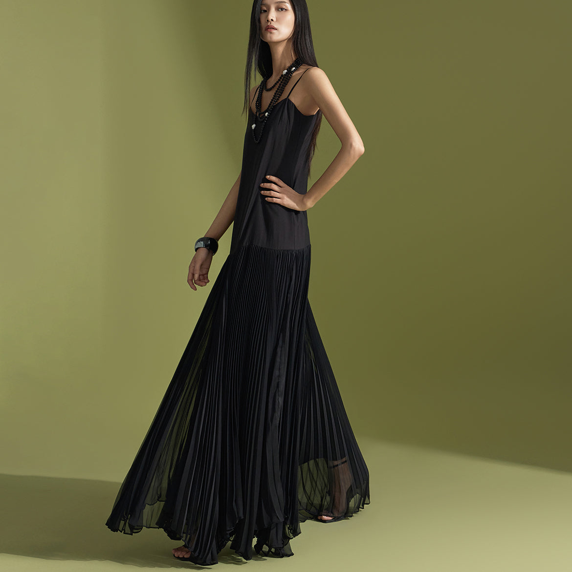 D4957 プリーツドレス