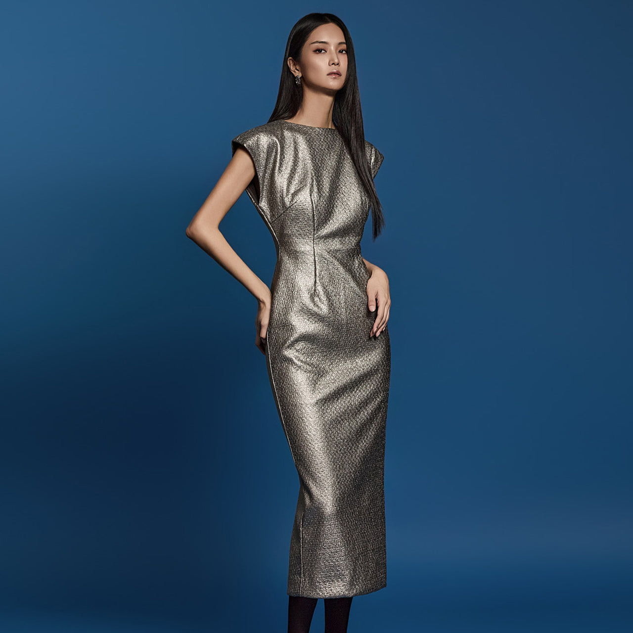 D9513 皮革连衣裙