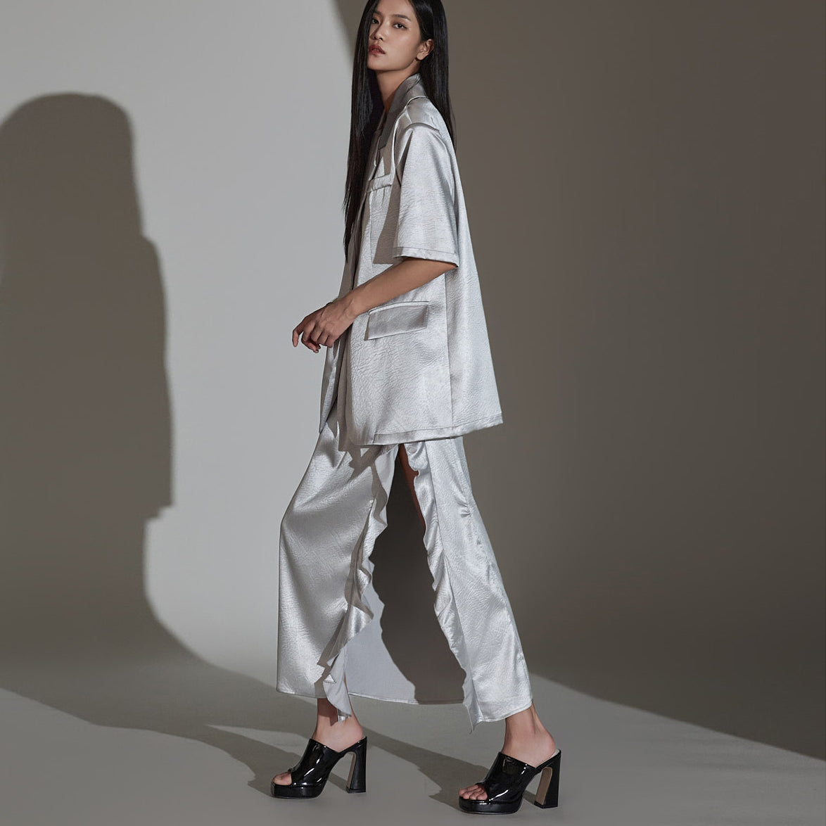 D4955 夹克和裙子两件套