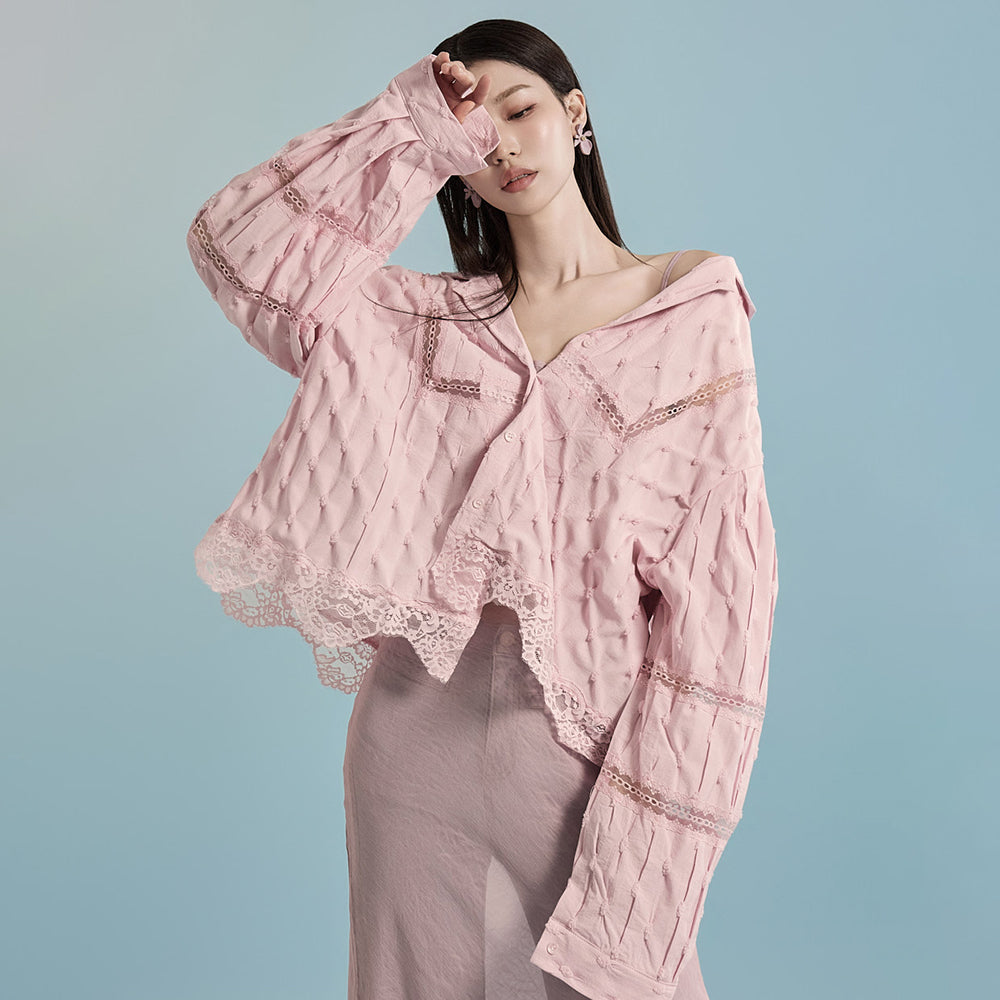 B2930 アイレットレースブラウス