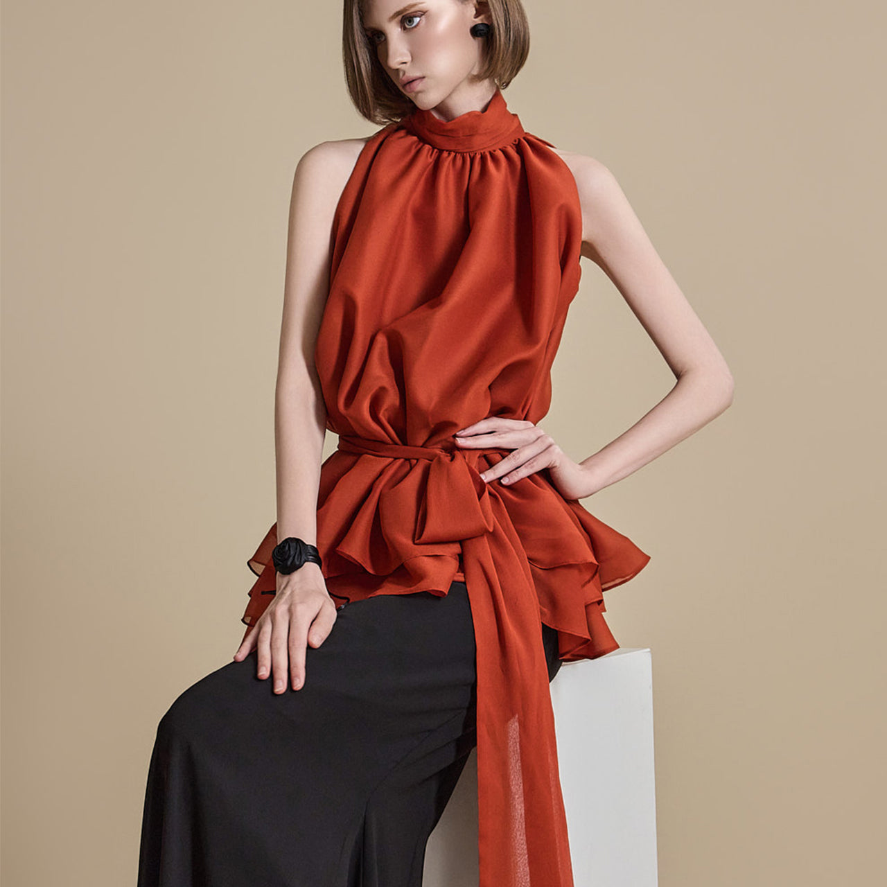 B9146 高领抽褶无袖衬衫(肩带套装)