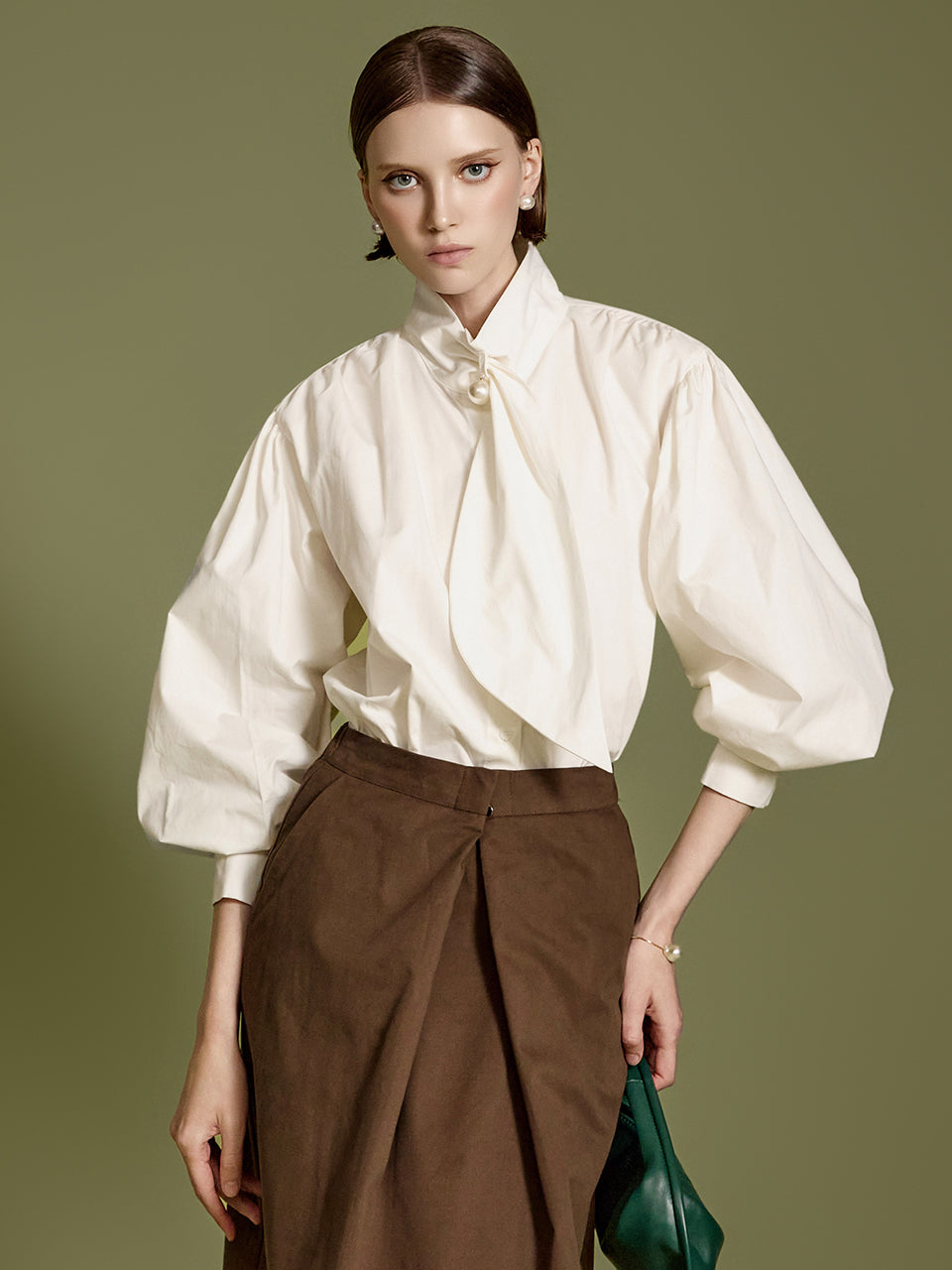 B3013 珍珠领衬衫