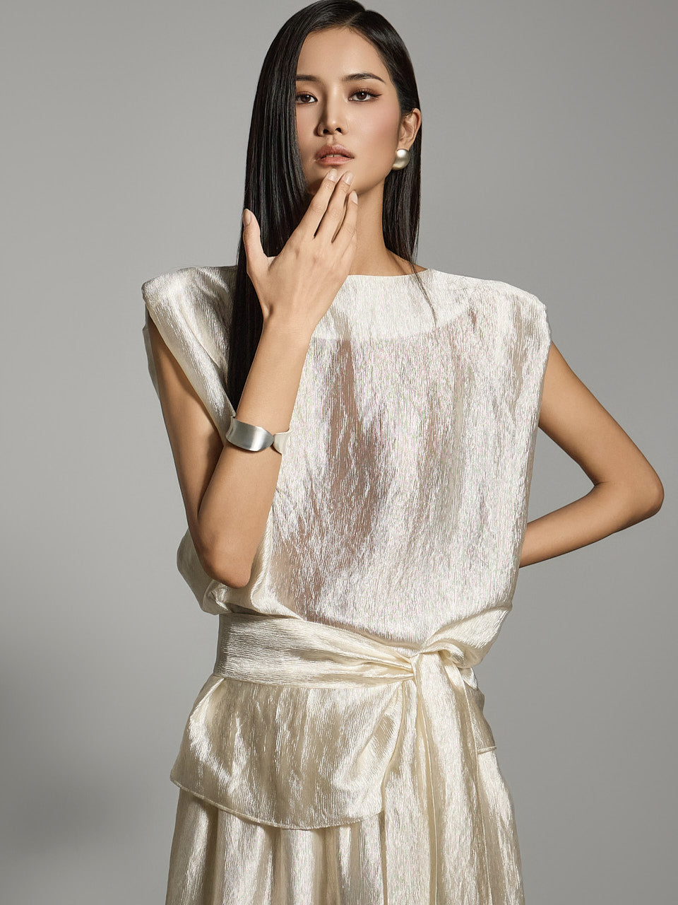 B3065 Sleeveless Blouse with Strap