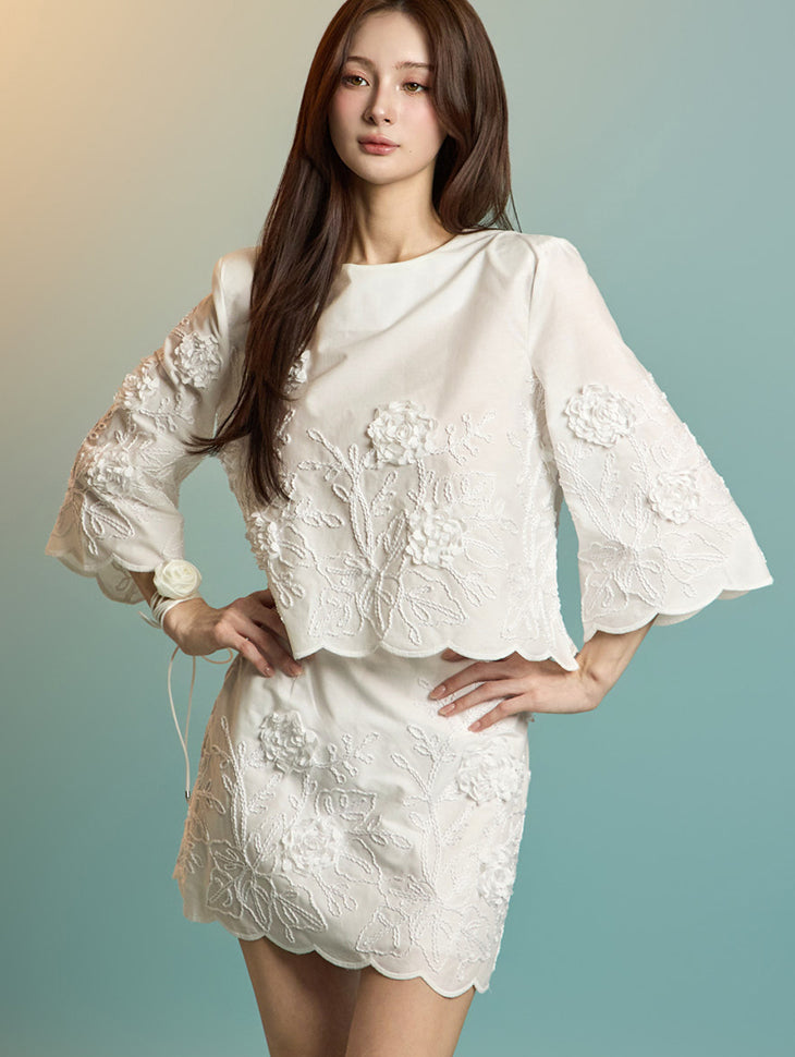 B3074 Flower Embroidery Blouse