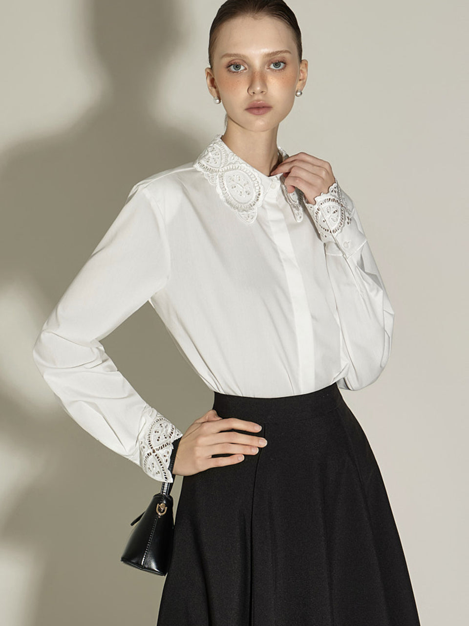 B3142 Lace Collar Blouse