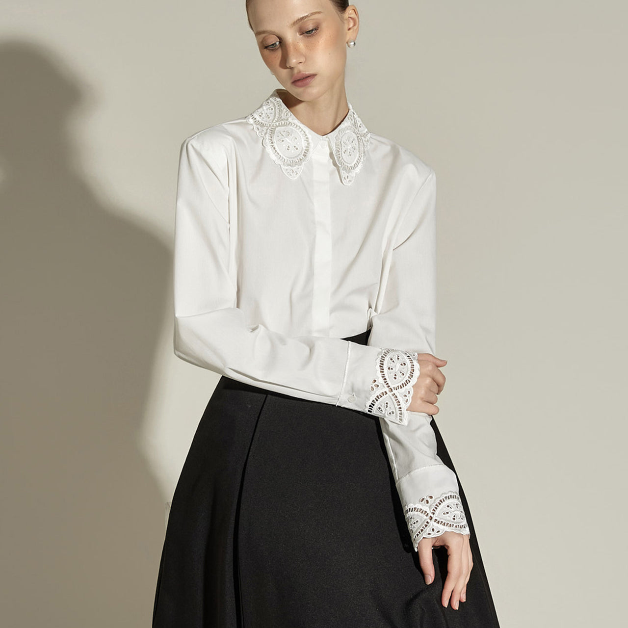 B3142 Lace Collar Blouse