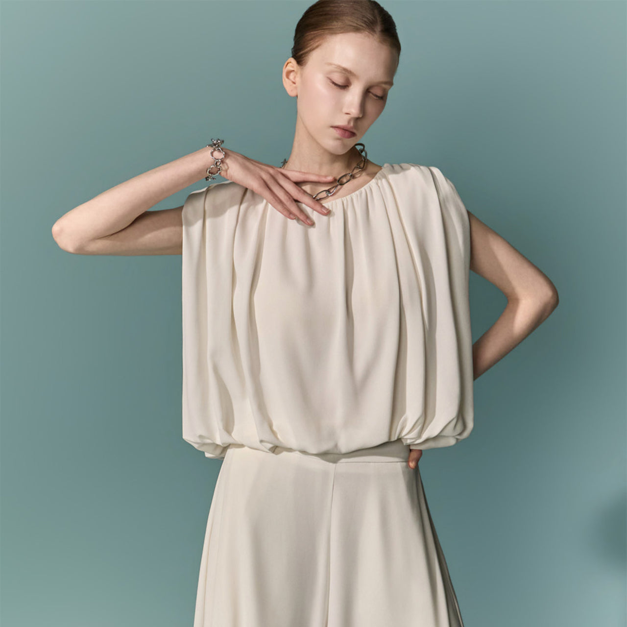 B3223 Balloon Blouse
