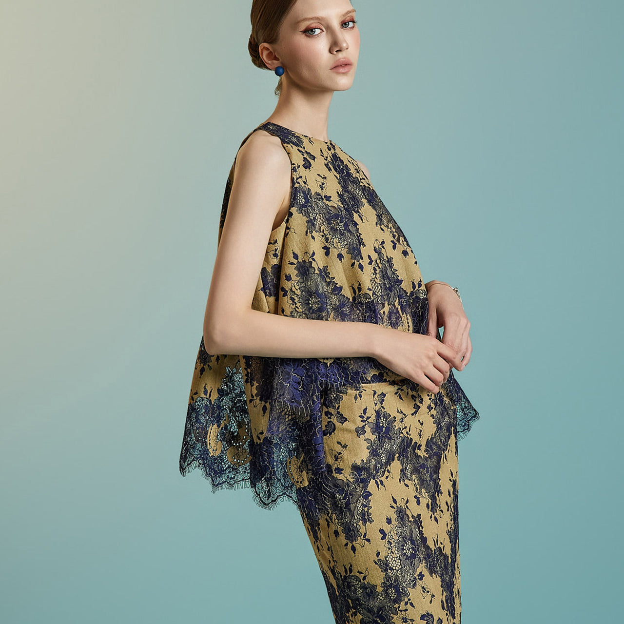 B9185 花卉蕾丝衬衫