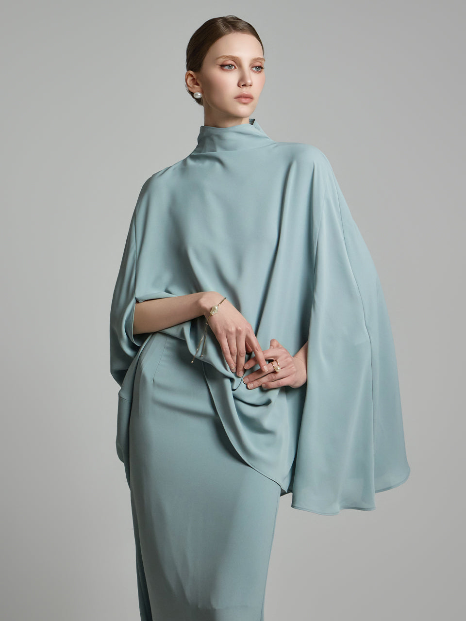 B9191 ケープブラウス