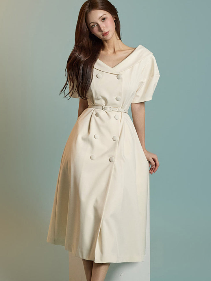 D5226 Short-Sleeved Dress with Belt