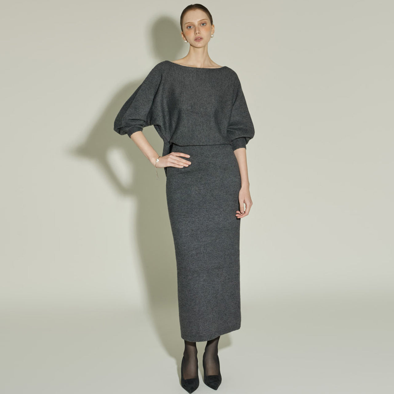 D5408 Boat-Neck Wool Knit Dress