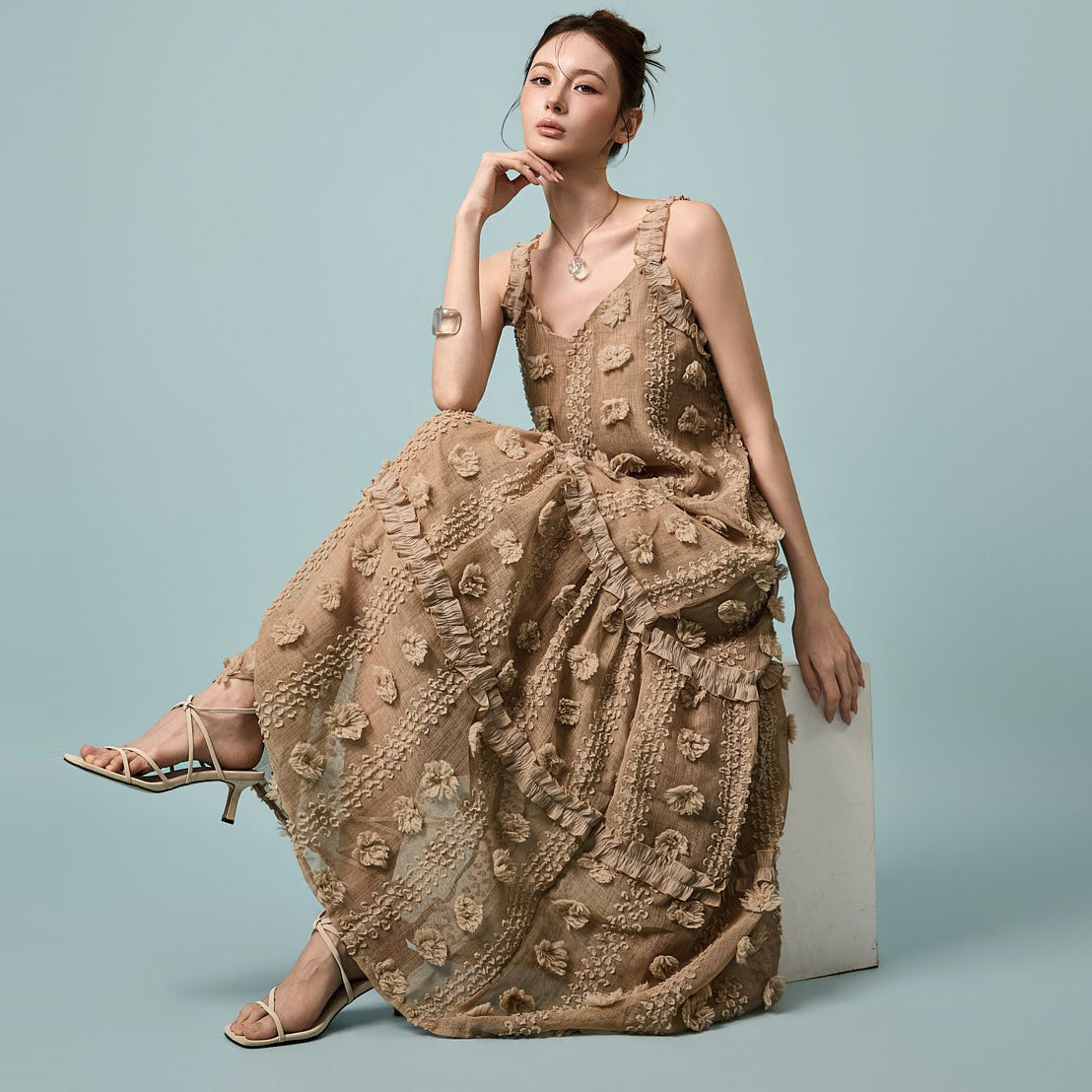 D5549 Flower Chiffon Dress