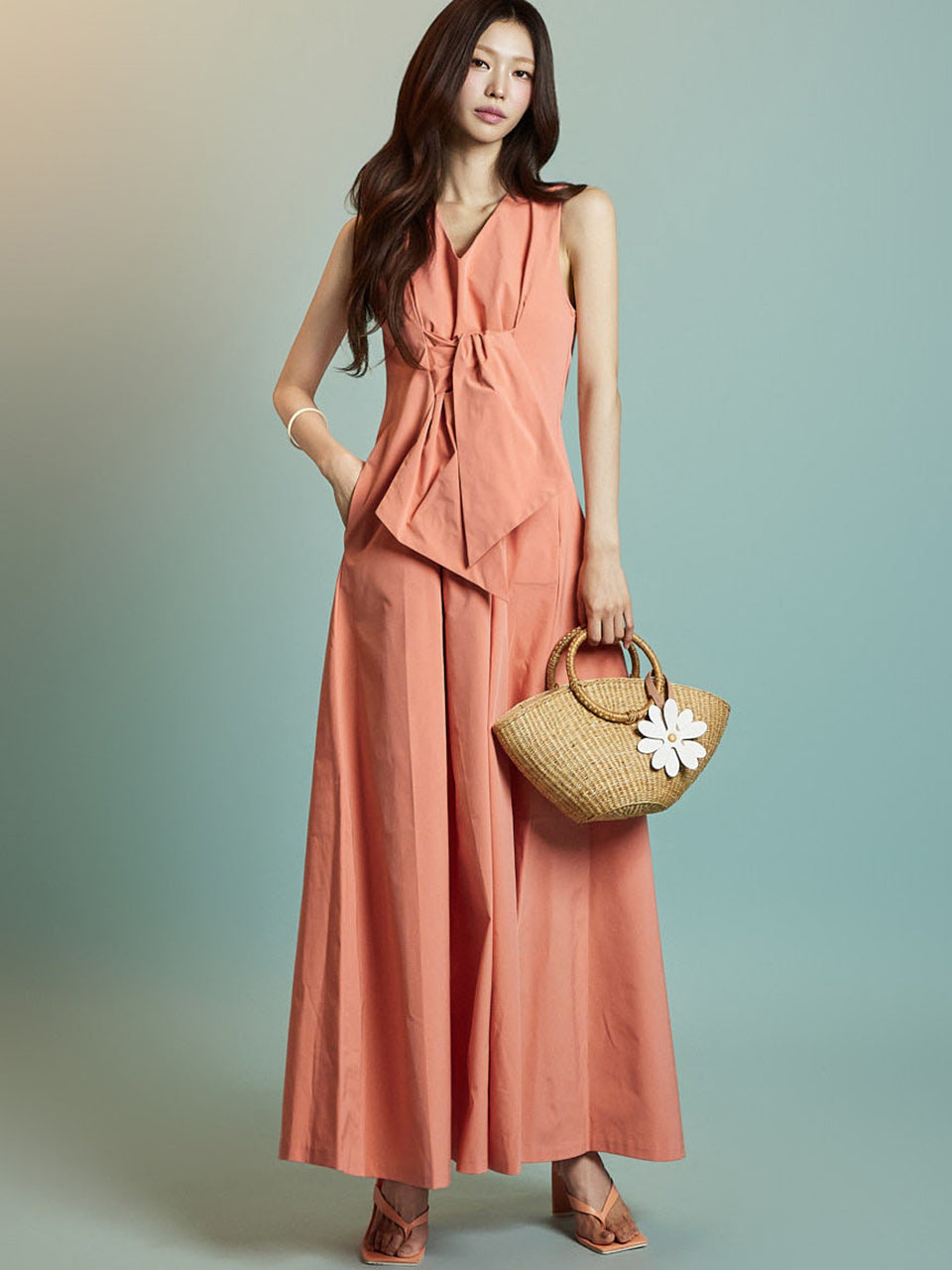 D9488 ストラップ付きドレス