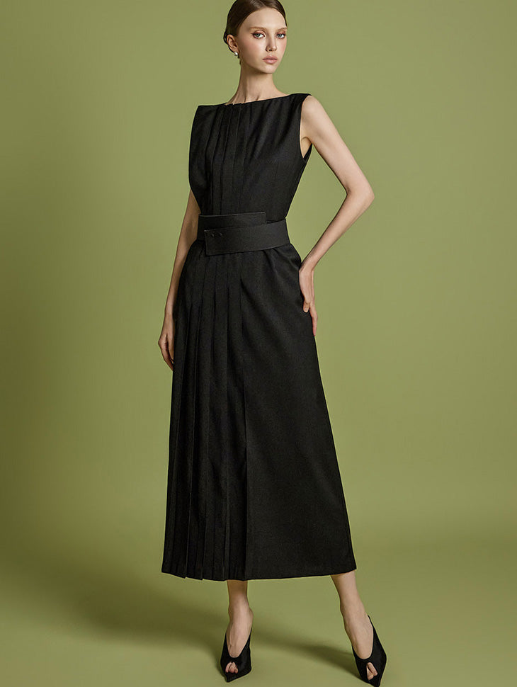 D9544 带腰带的褶皱连衣裙