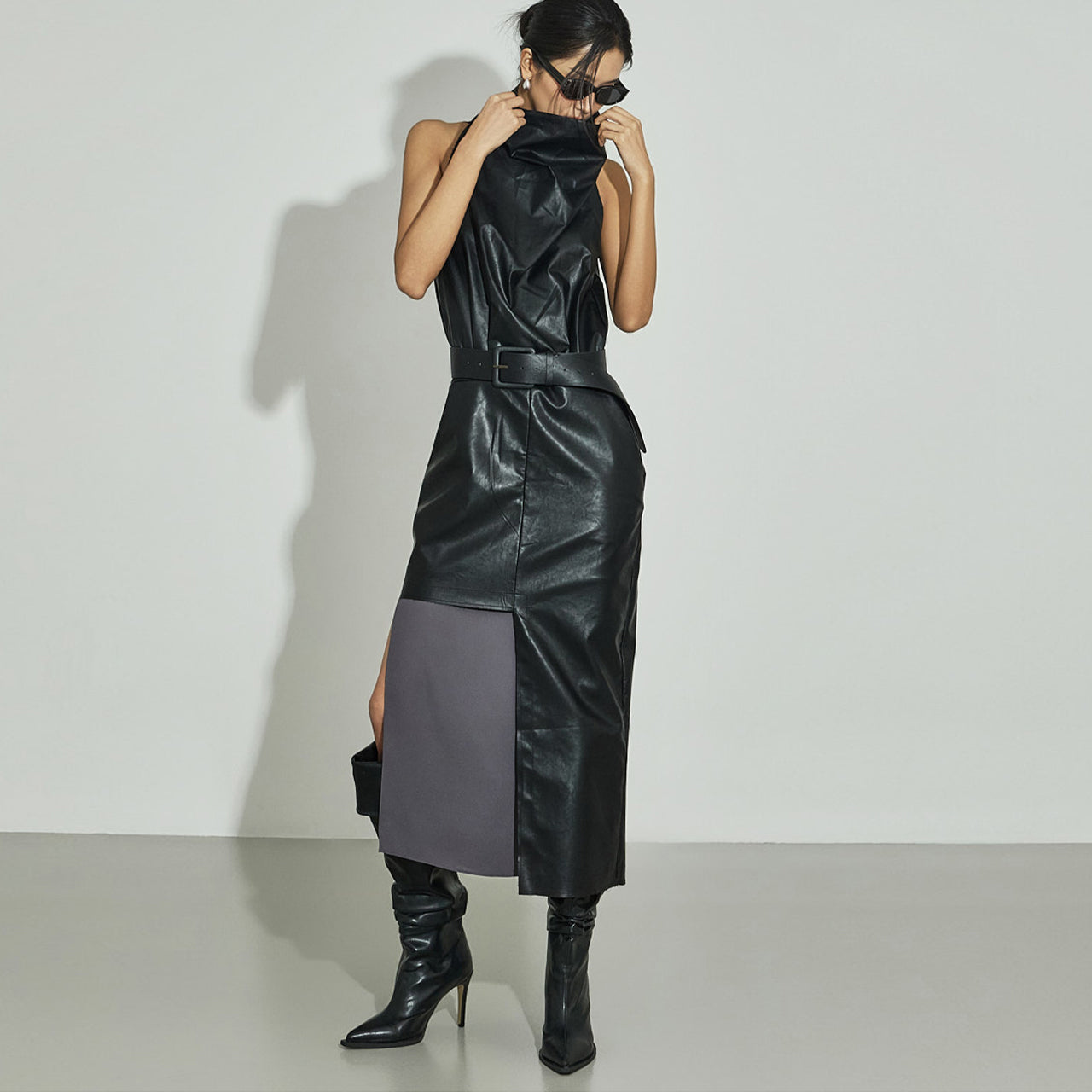 D9571 High-Neck Dress with Belt