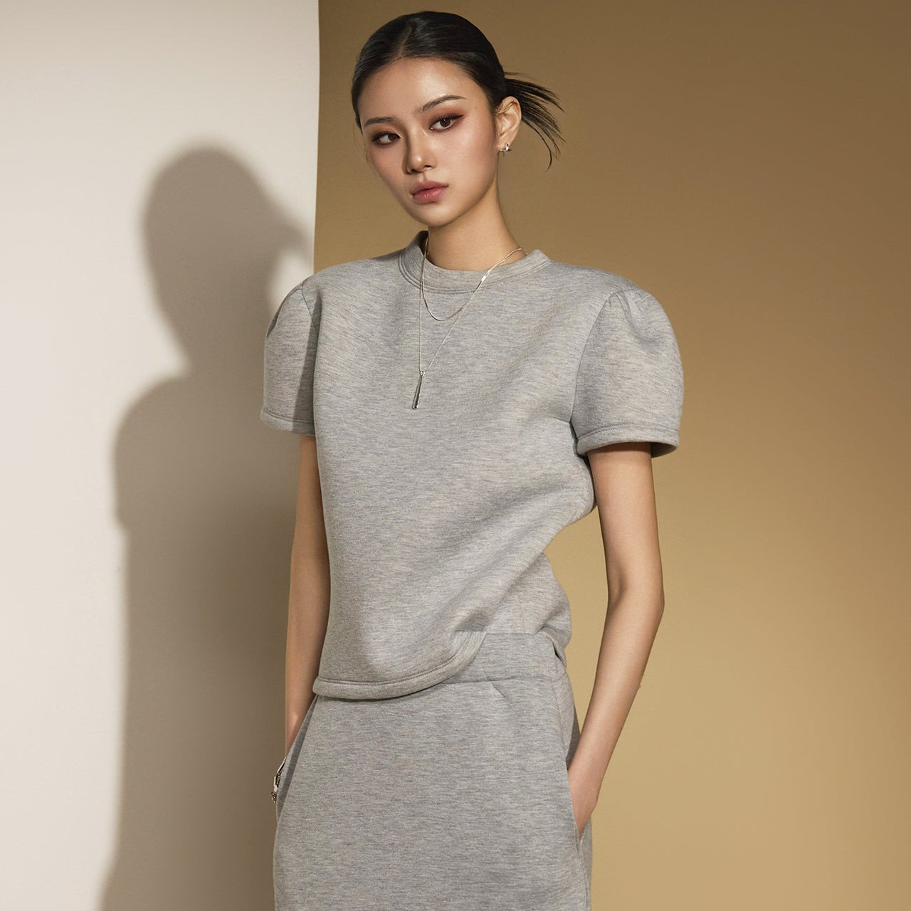 E3693 氯丁橡胶泡泡袖T恤