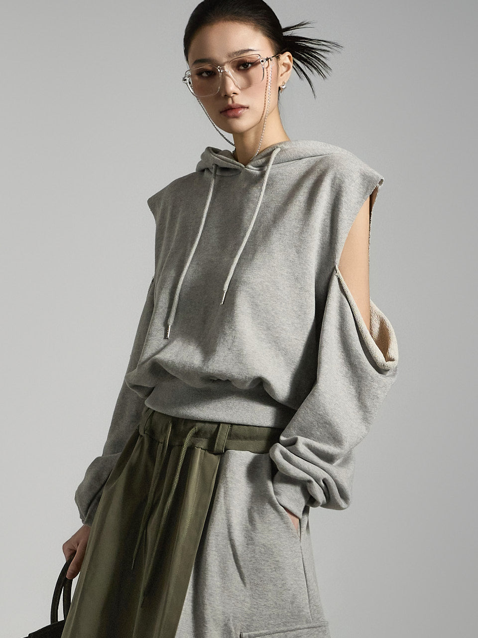 E3722 镂空连帽T恤