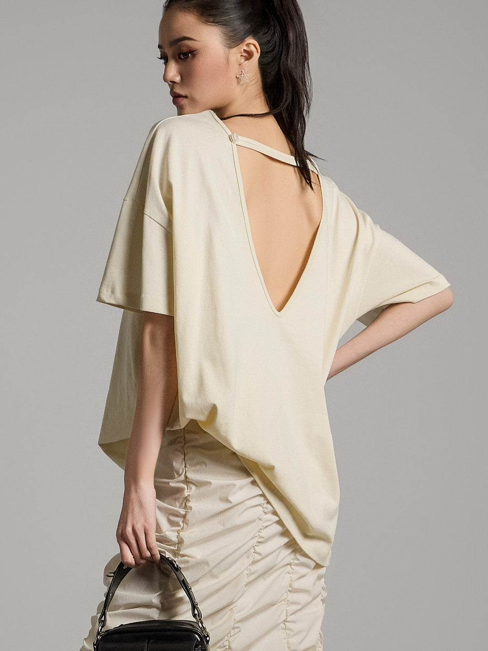 E3732 バックスリットTシャツ