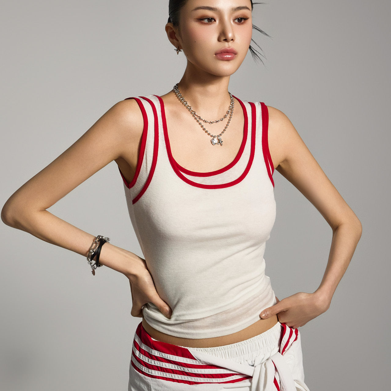 E3794 レイヤードノースリーブトップス