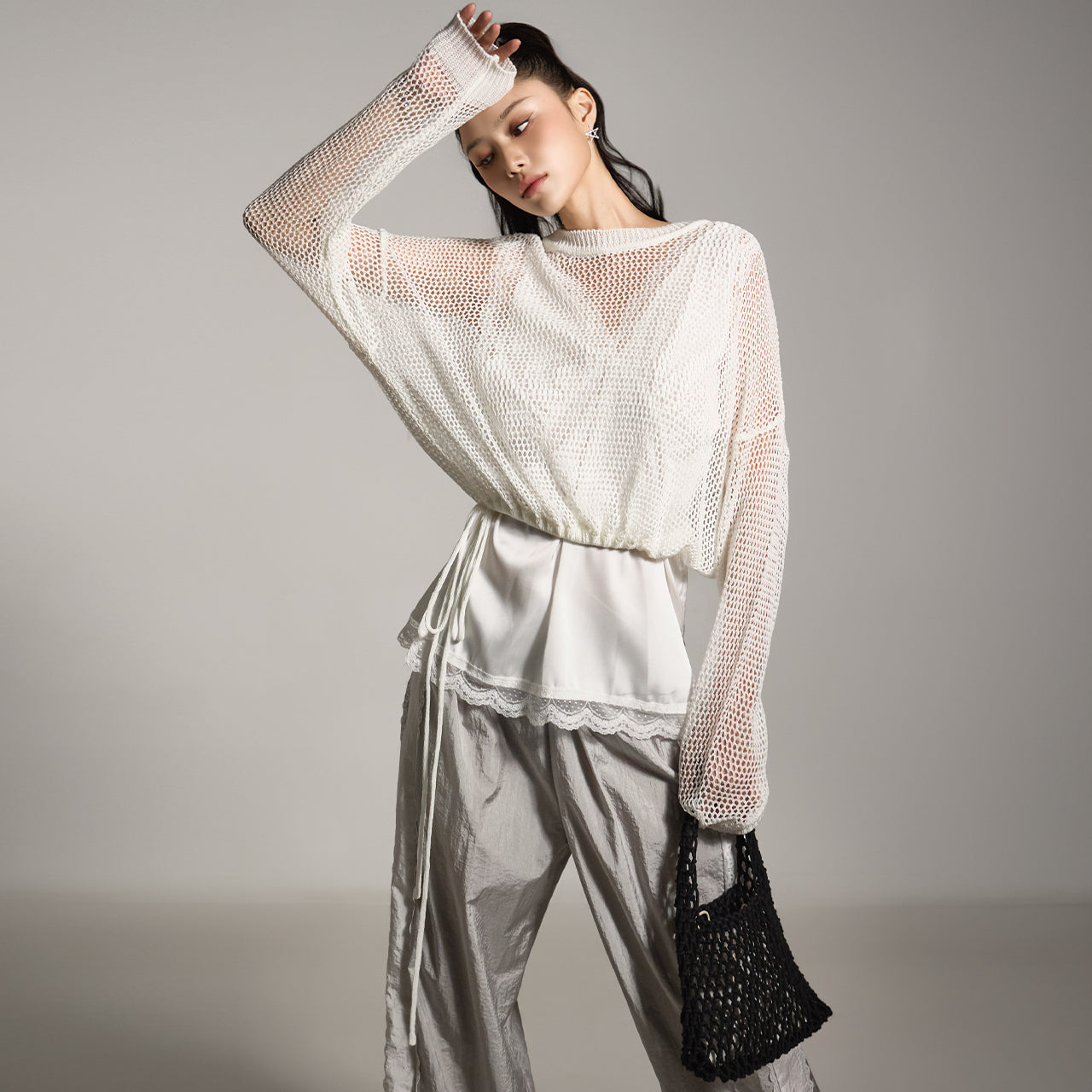 E3827 网眼亚麻针织上衣