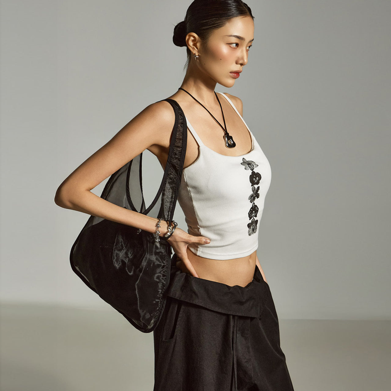 E3859 インナーキャップ付きプリントノースリーブトップス