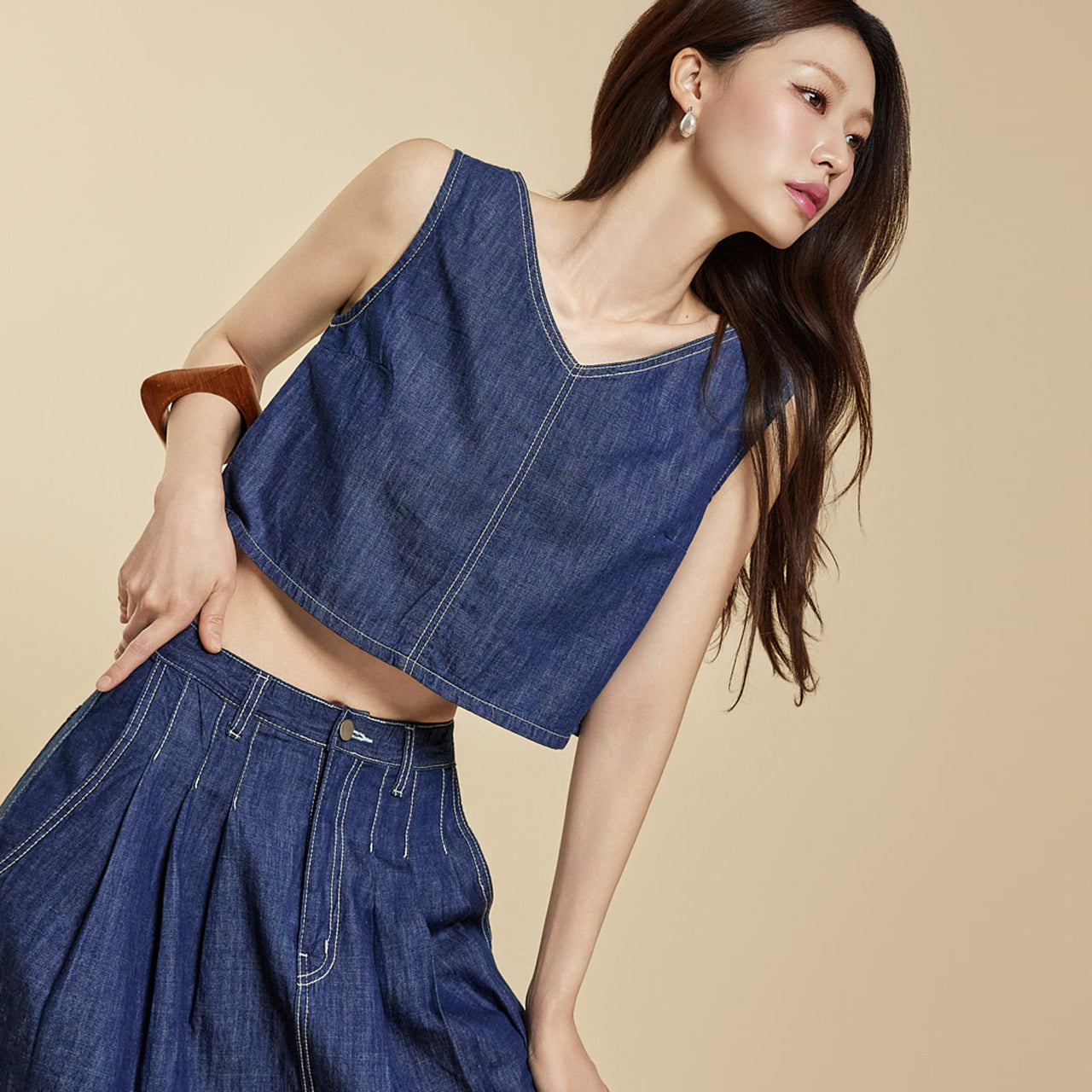 E3896 牛仔V领上衣