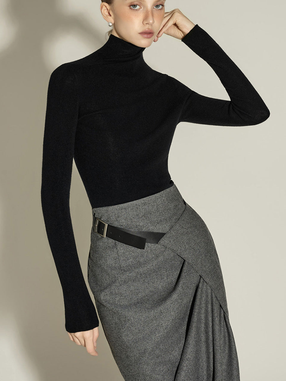 E3980 Turtleneck Top