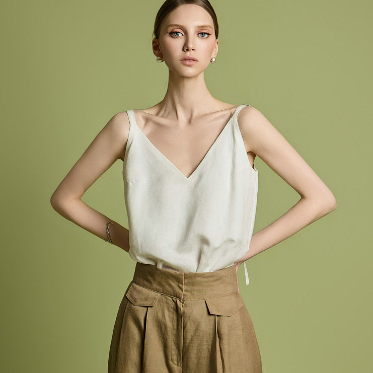 E9032 Vネックノースリーブトップス