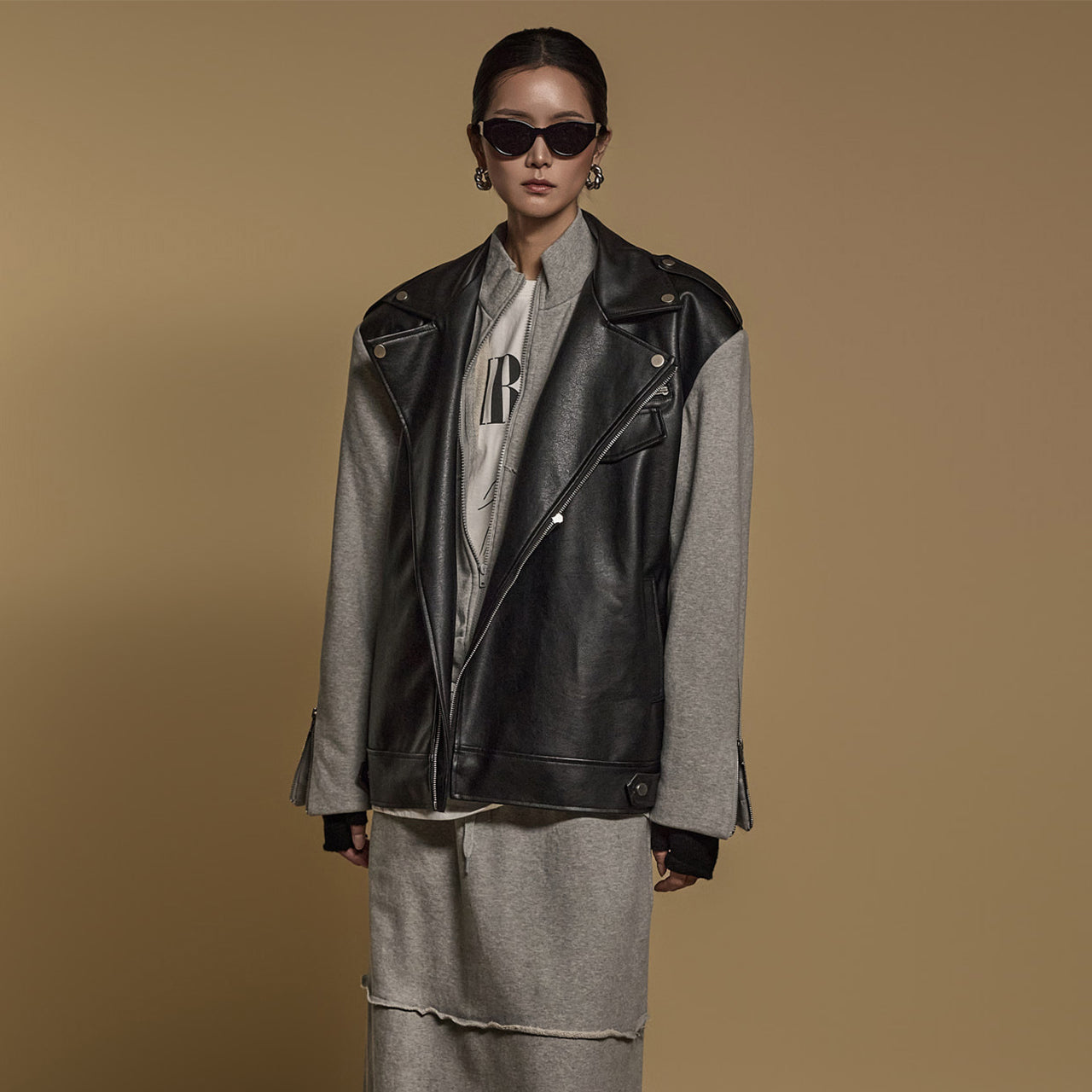 J2613 带肩带皮夹克