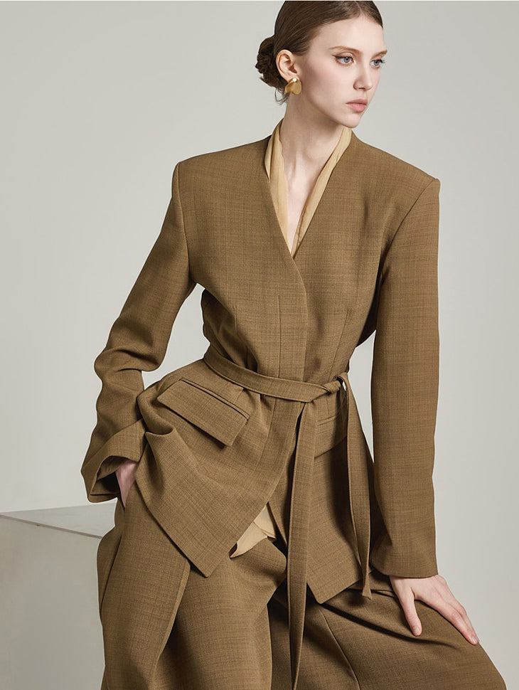 J2672 ストラップ付きノーカラージャケット