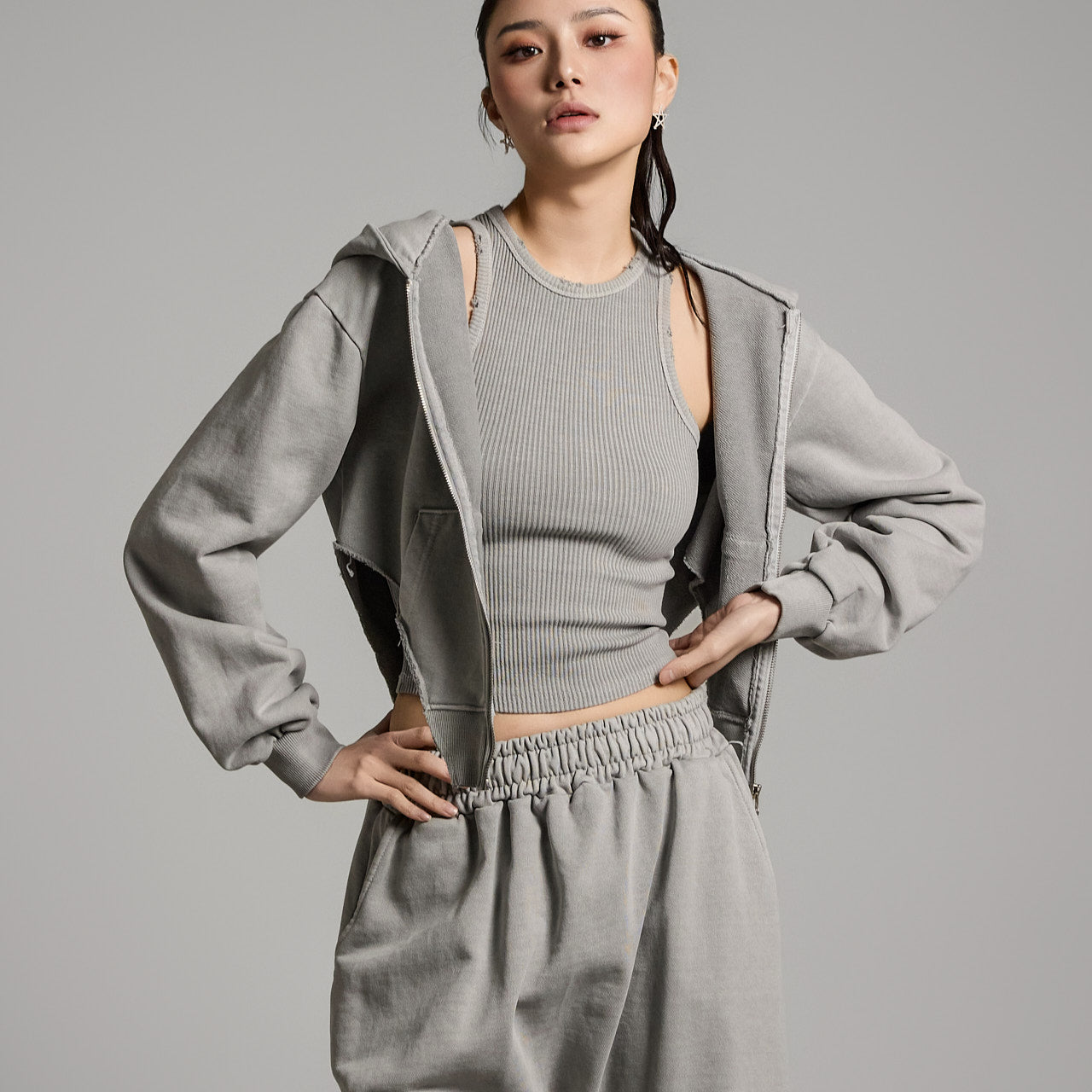 J2685 镂空拉链连帽衫