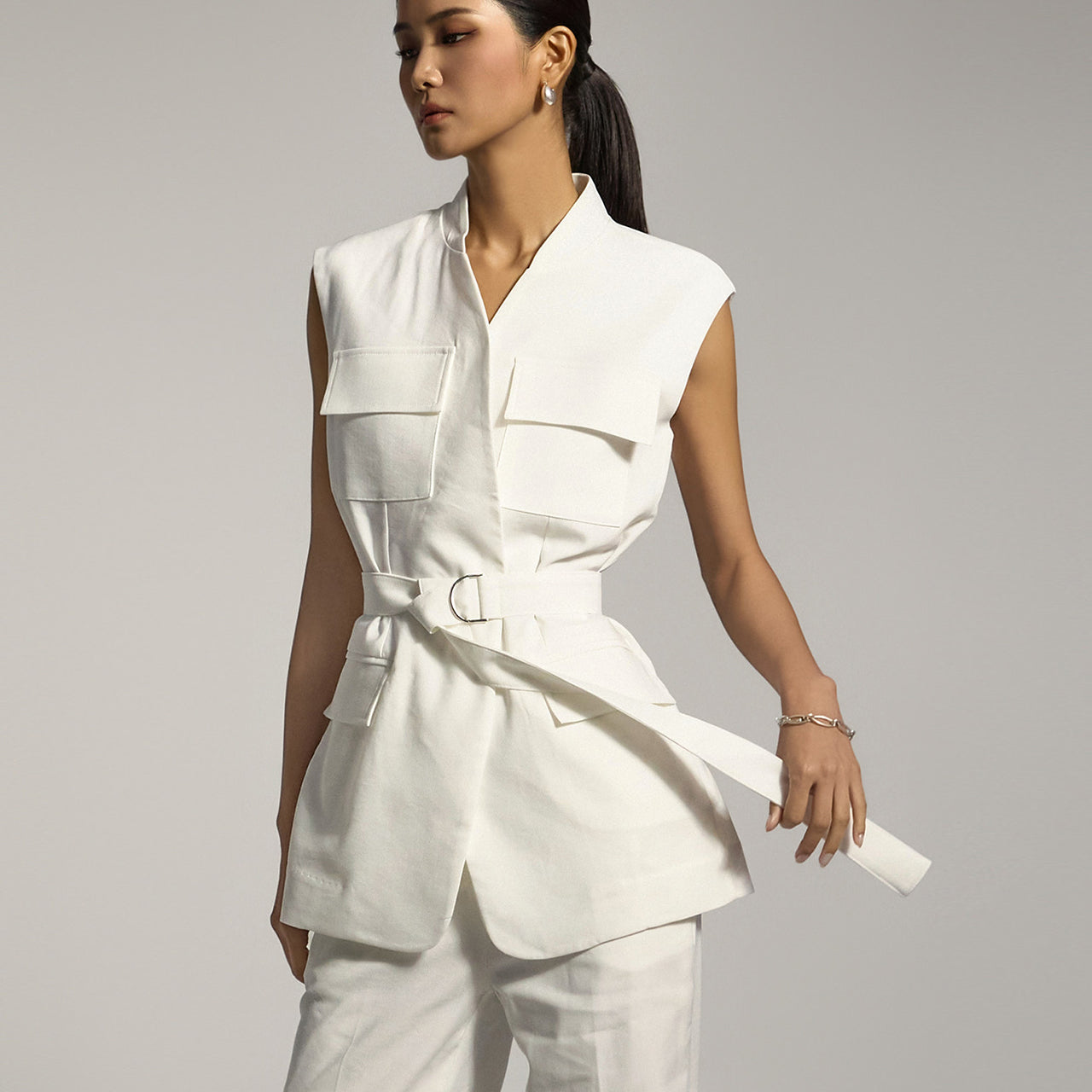 J2758 ベルト付きベスト