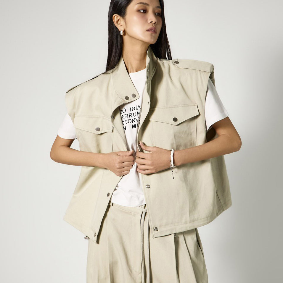 J3146 ハイネックポケットベスト