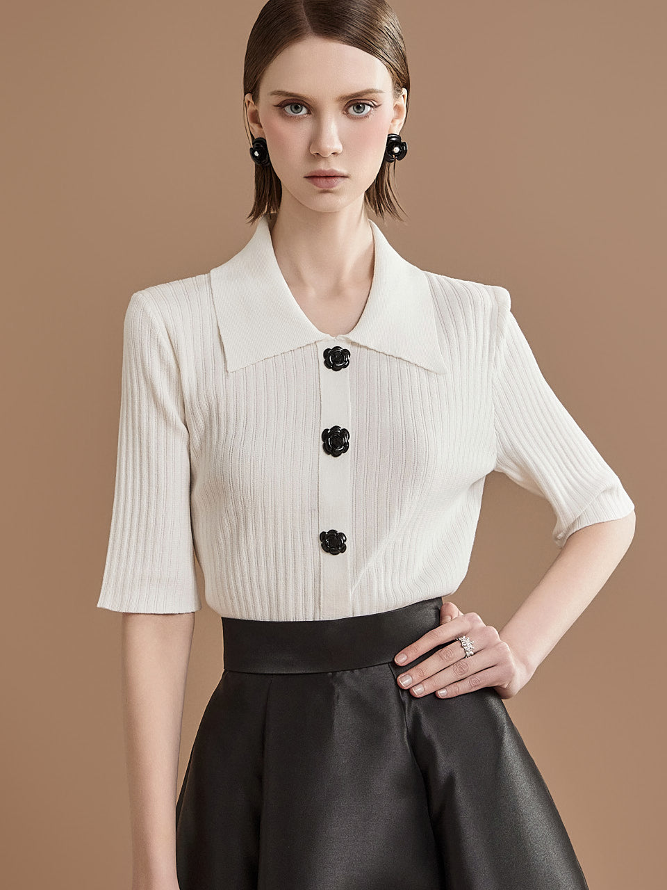 E3324 Button Collar Knit