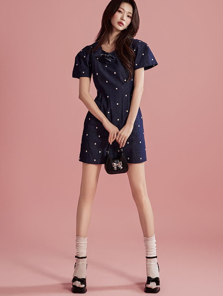 D4963 Dress with Brooch