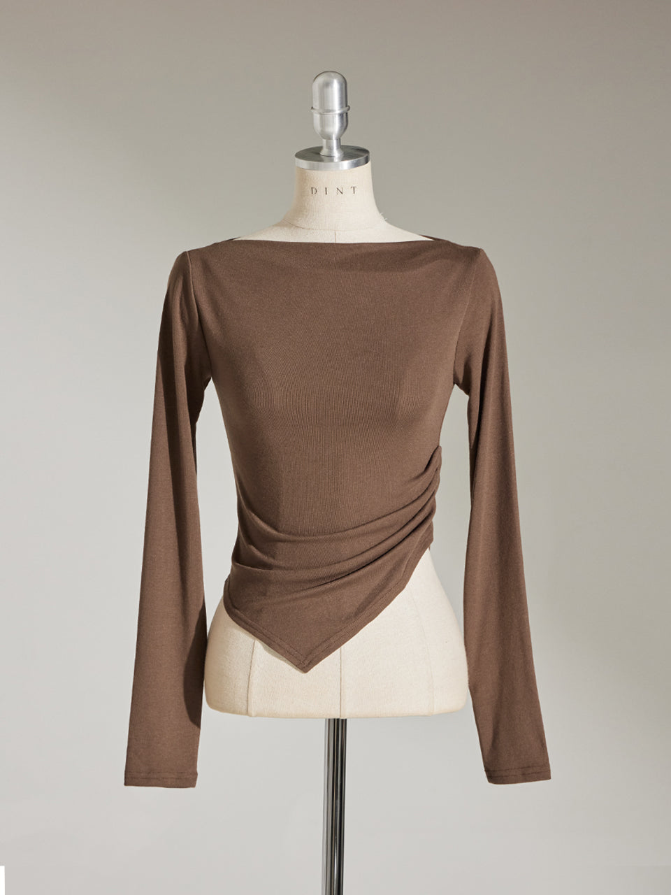 E3584 斜纹褶饰上衣