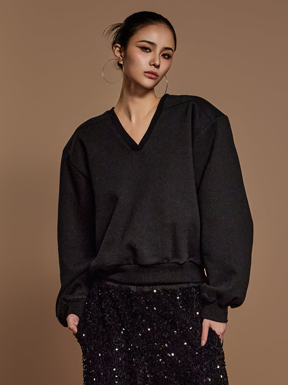 E3602 Vネックフリース裏地スウェットシャツ