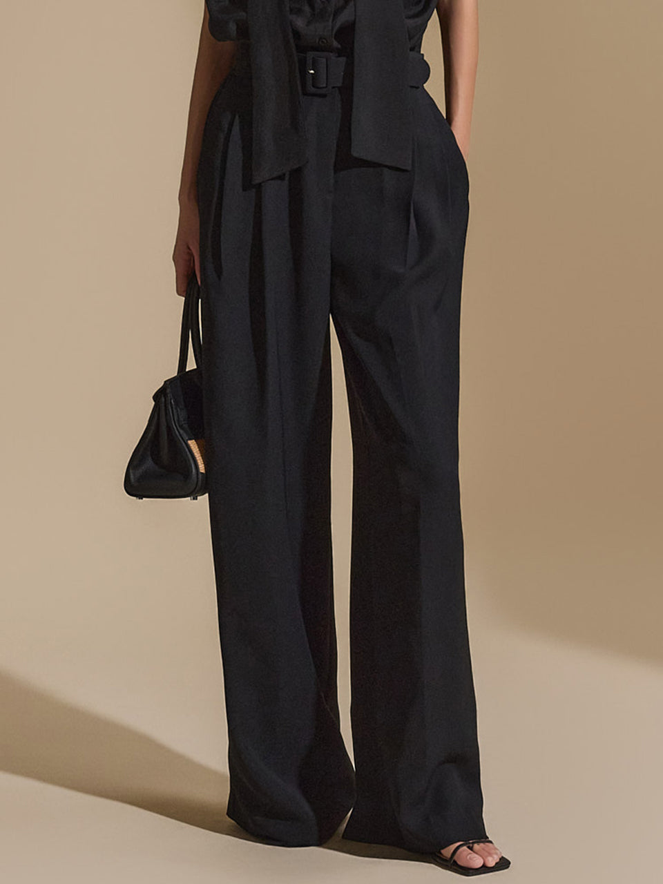 P3184 ベルト付きスラックス