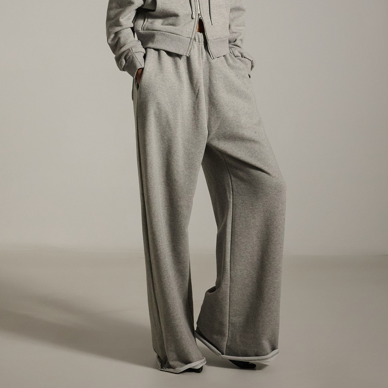 P3393 スウェットパンツ