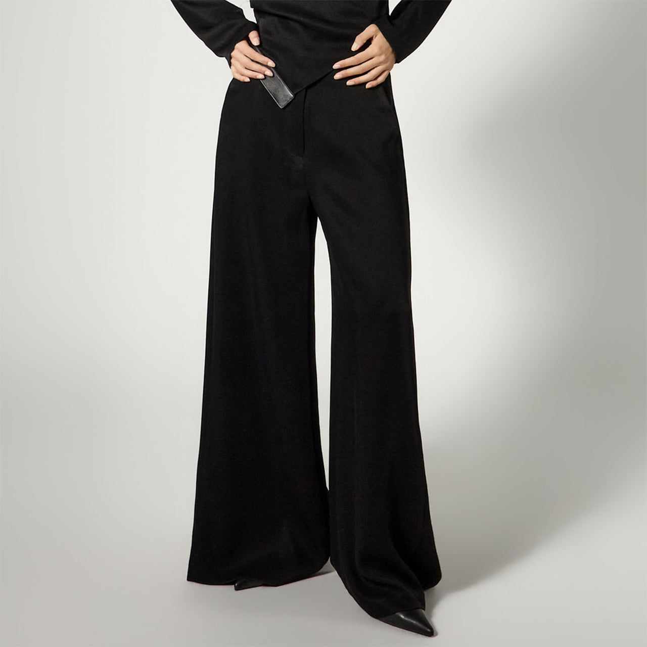 P9190 High-Waisted Wide Slacks