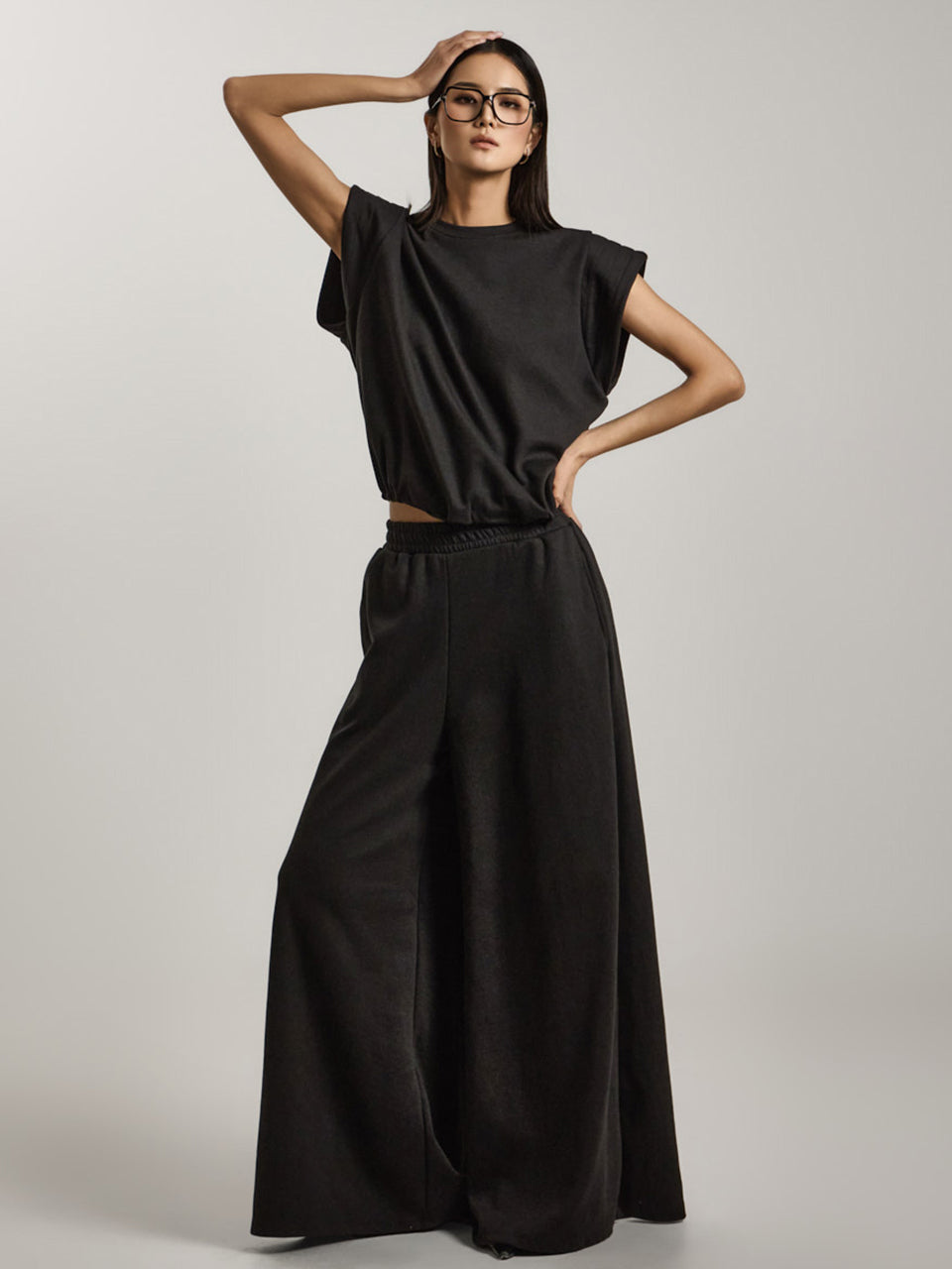 TP2084 トップスとパンツのセット