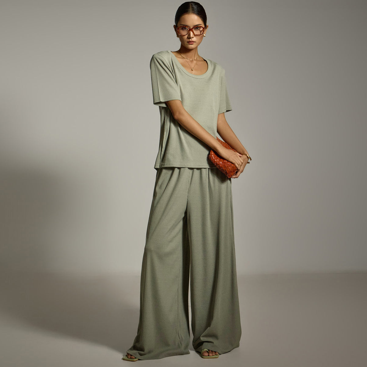 TR042 Sweat Suit Set