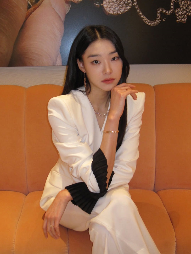 DINT CELEB<br><br>KIM SEOLHUI<br><br>KSH52O2JK002 &KSH52O2P003<br><br> KSH52O2TP003