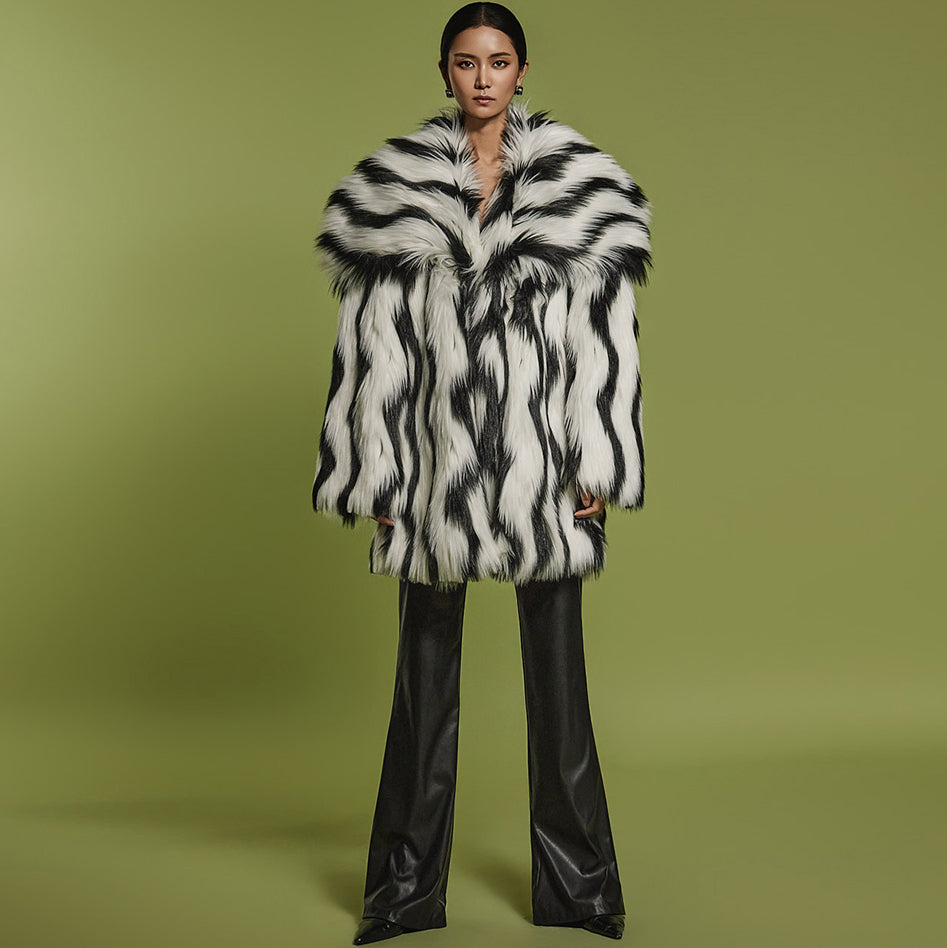 J9301 Big Collar Faux fur coat